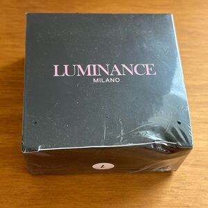 Luminance  Setting Powder. Shade 1.